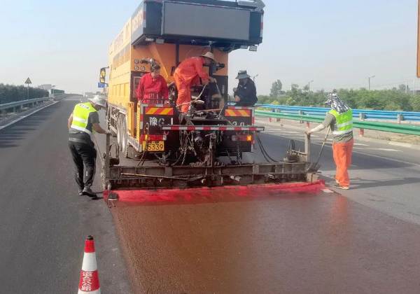 Etapoj spertaj en la disvolviĝo de preventa bontenado procezo mikro-surfacing_2